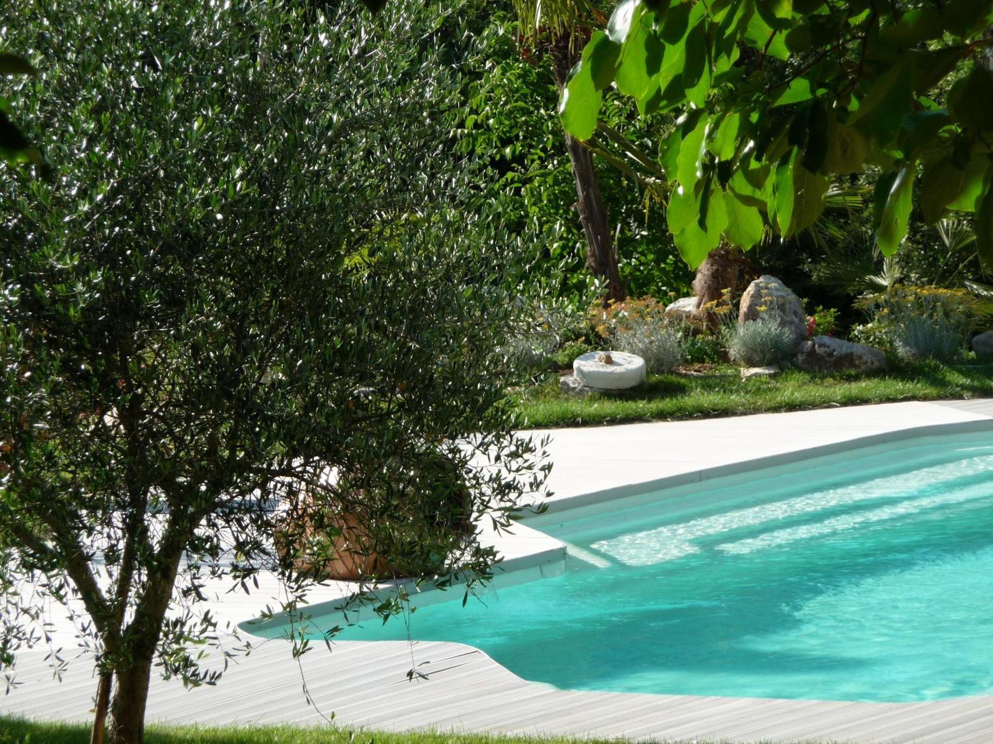 Domaine De Rochebelle Bed and Breakfast La Cadiere-et-Cambo Εξωτερικό φωτογραφία